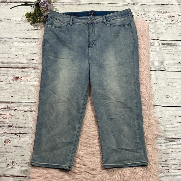NYDJ Not Your Daughter's Thighshaper Straight Crop High Rise Jeans - Picture 2 of 9